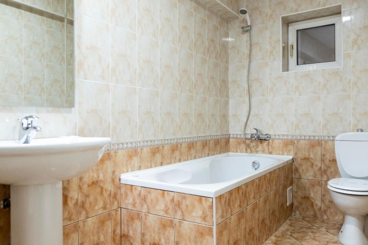 מלון בוקרשט Casa Gabriela מראה חיצוני תמונה